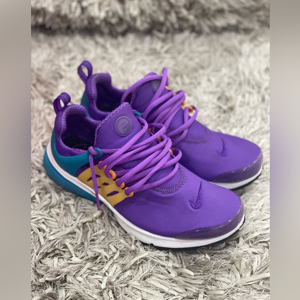 NIKE AIR PRESTO - size: men’s 8 - color: wild berry/fierce purple
